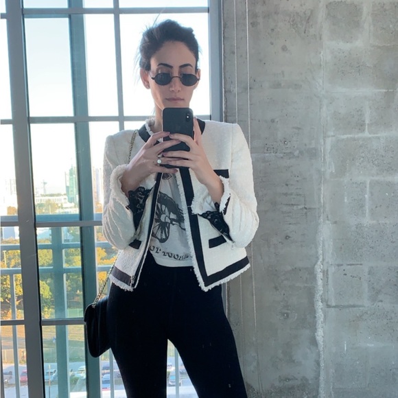 Tahari Cream and Black Tweed Blazer - Picture 6 of 6